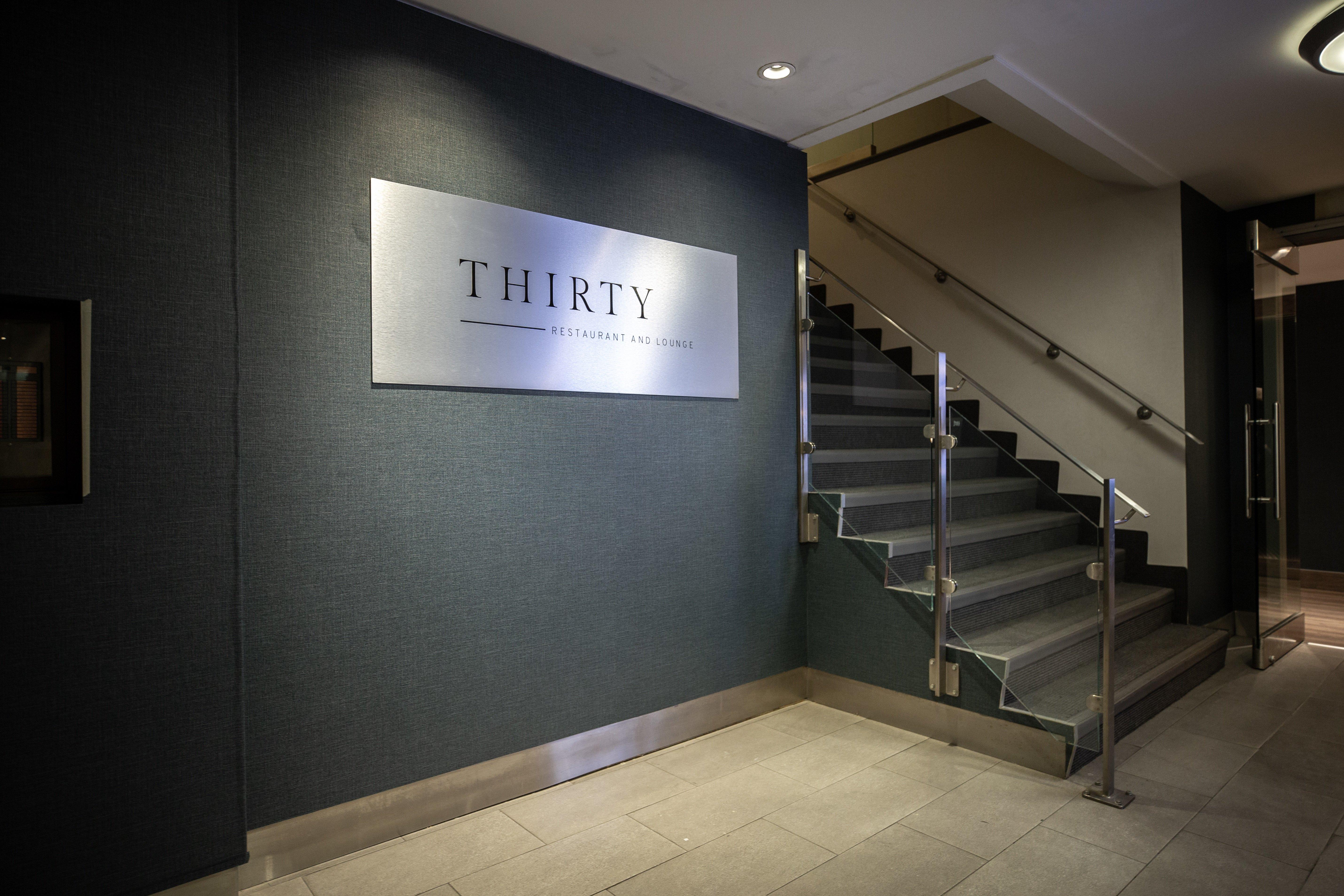 Holiday Inn Toronto Downtown Centre By Ihg Exterior photo